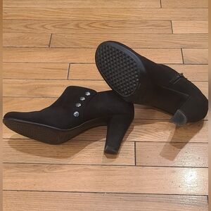 Elegant Black Ankle Boots